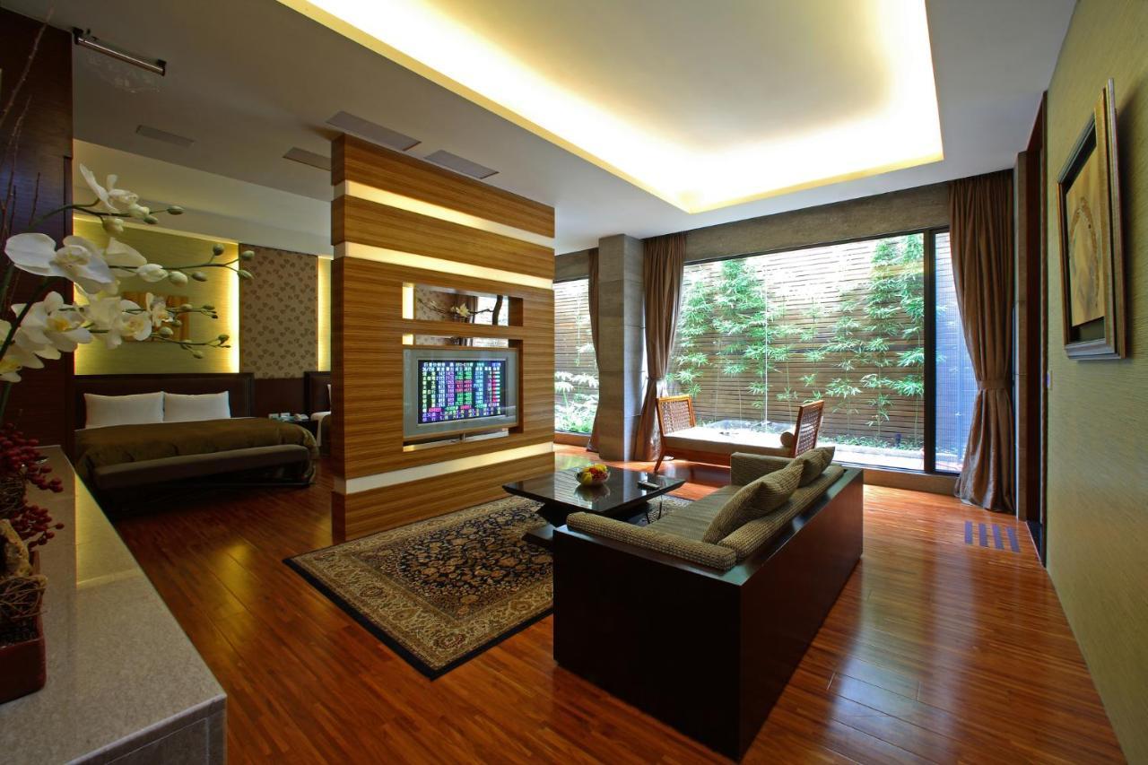 Spring Spa Motel Dali Екстер'єр фото